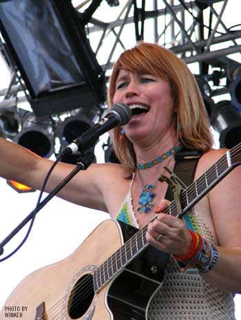 Sara Hickman on stage